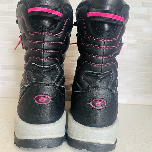 Latinate snowmobile/ice fishing boot - Picture 7 of 10